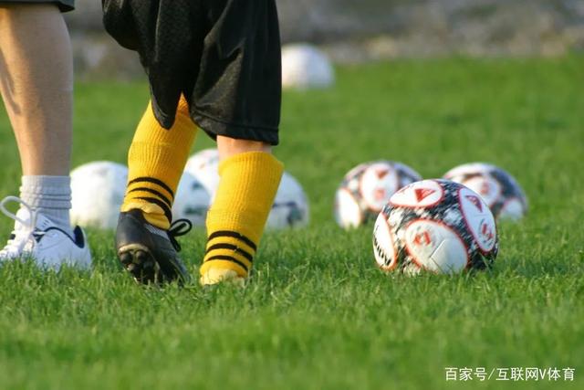 郭艾伦参加白岩松主持的CCTV节目，忍不住向全国观众说出心里话